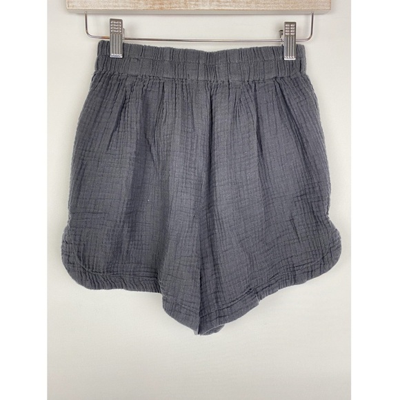 Z Supply Acres High Rise Gauze Pocket Shorts, Grey - Size XS - Picture 6 of 9